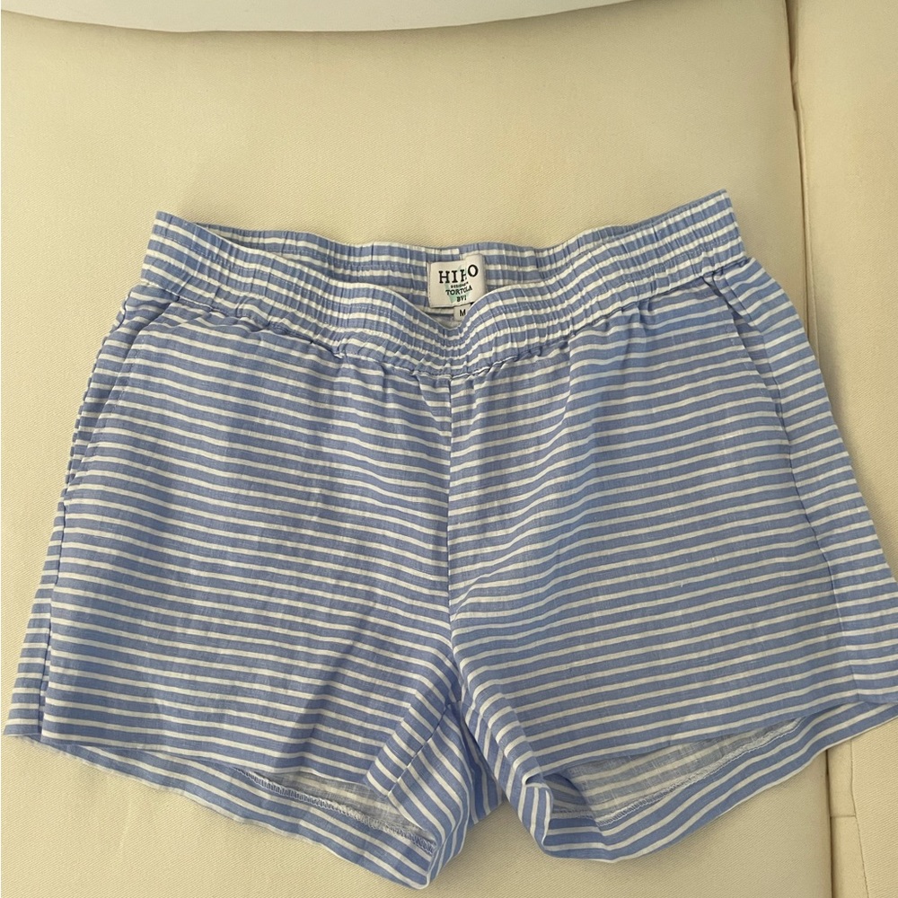 Linen pull on shorts. HIHO designed in Tortola BVI